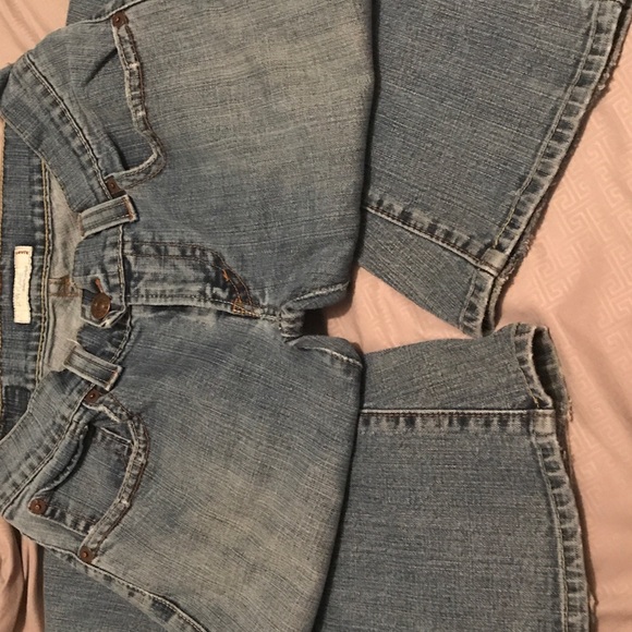 💋EUC💋 Awesome Low Rise Levi Jeans🔥 - Picture 4 of 8